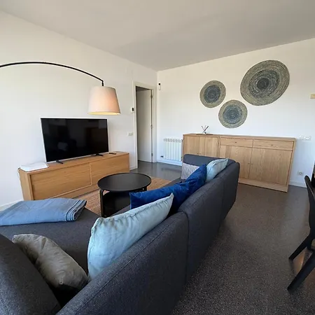 Stayvng Bright & Modern 2br 231 L Centre Vilanova 比利亚努埃瓦-赫尔特鲁